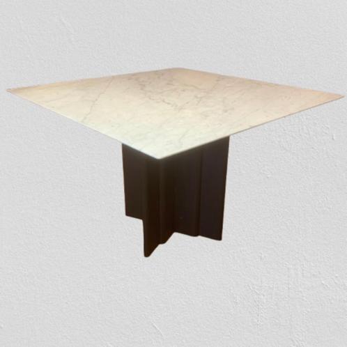 Vierkante eettafel van Carrara-marmer, Antiek en Kunst, Antiek | Meubels | Tafels, Ophalen of Verzenden