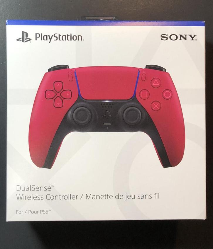 PS5 Cosmic Red DualSense Controller **nieuwstaat**, Games en Spelcomputers, Spelcomputers | Sony PlayStation 5, Zo goed als nieuw