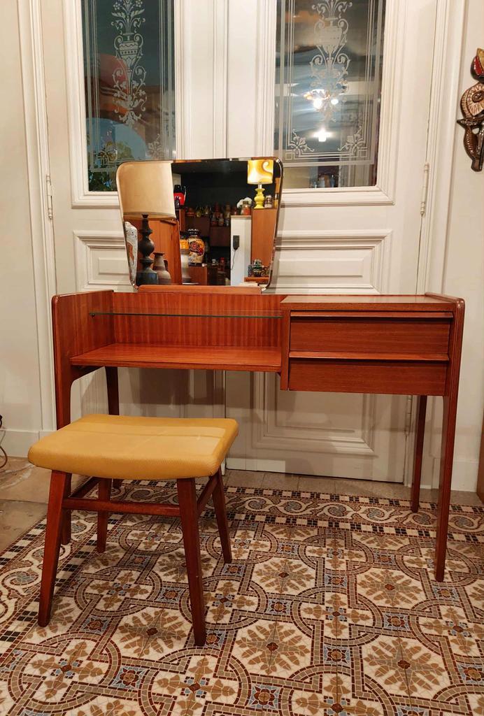Vintage bureau / make-up tafel, Huis en Inrichting, Tafels | Kaptafels, Zo goed als nieuw, Ophalen