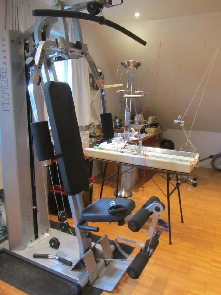 Fitnessapparaat, Sport en Fitness, Fitnessapparatuur, Zo goed als nieuw, Krachtstation, Armen, Benen, Borst, Buik, Rug, Metaal