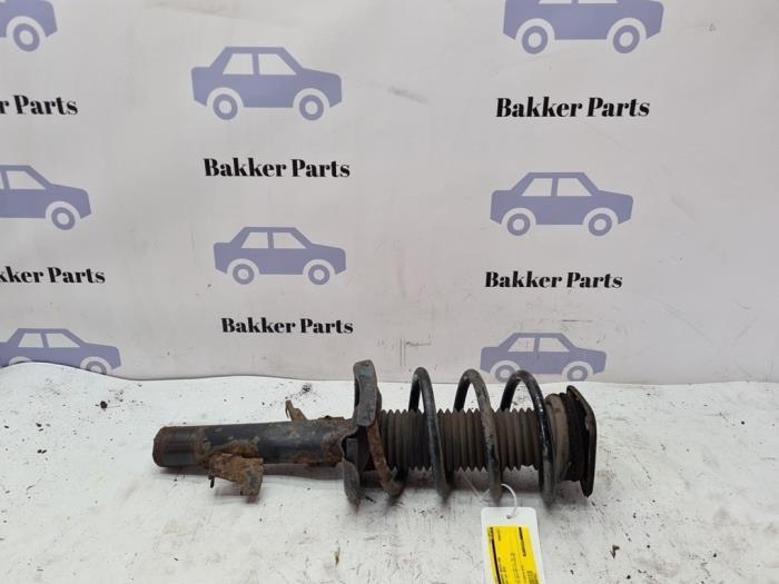 Schokdemperpoot rechts-voor van een Ford Focus, Auto-onderdelen, Ophanging en Onderstel, Ford, Gebruikt, 3 maanden garantie
