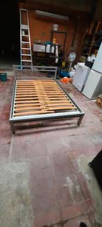 Bed 1m40 bij 2m met lattenbodem, Ophalen, Verstelbaar, Neutraal, 140 cm