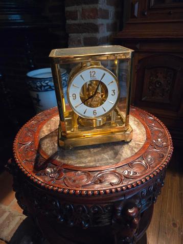 Zeer mooie Atmos klok  beschikbaar voor biedingen