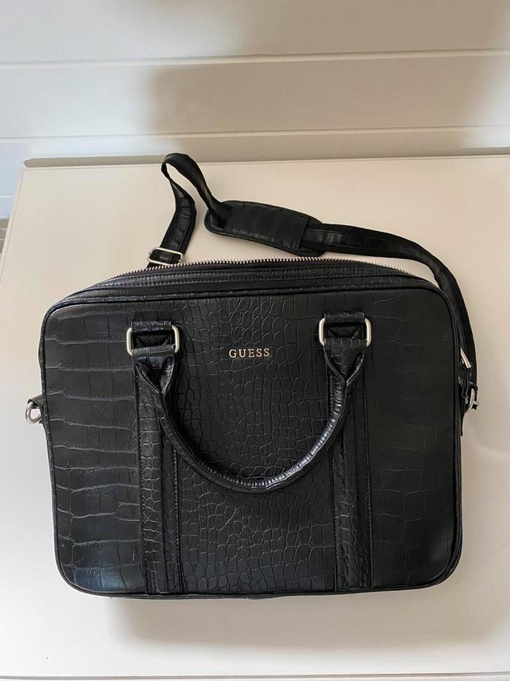 Schoudertas Guess, Computers en Software, Laptoptassen, Zo goed als nieuw, Schoudertas, 15 inch, Ophalen