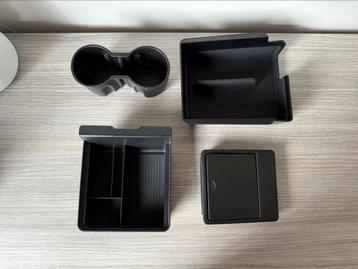 Tesla Model 3 accessoires & Wieldoppen beschikbaar voor biedingen
