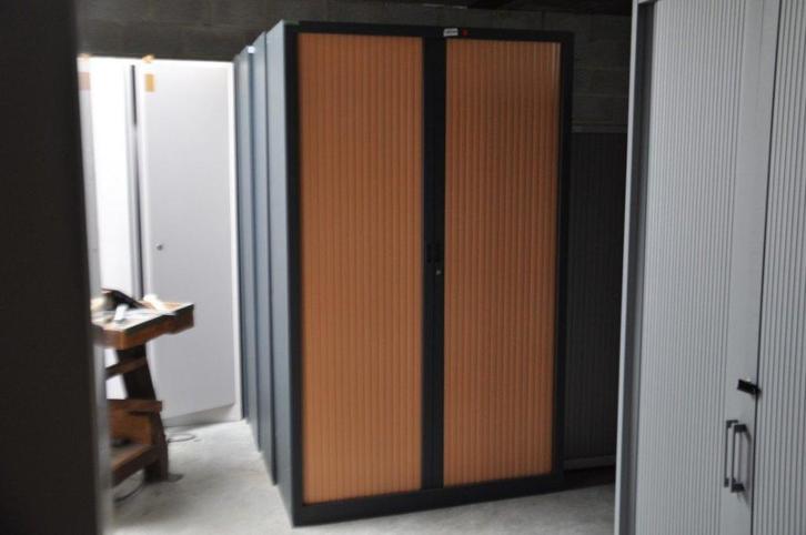 Superbe armoire en métal à volets 120x198cm, Maison & Meubles, Armoires | Armoires à porte coulissante & Armoires à archives, Comme neuf