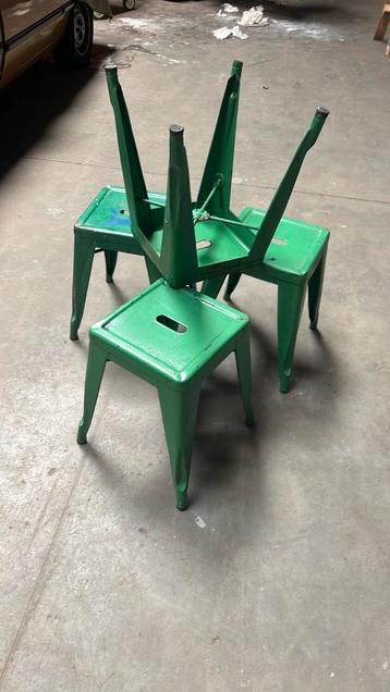 Ensemble de tabourets Tolix 1950-1959, Enlèvement
