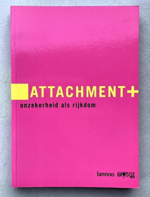 ATTACHMENT+  (expo hedendaagse kunst Brugge 2002 ), Livres, Art & Culture | Arts plastiques, Enlèvement ou Envoi