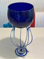 Mooie blauwe vaas in glas, Glas, Blauw, Gebruikt, 50 tot 75 cm