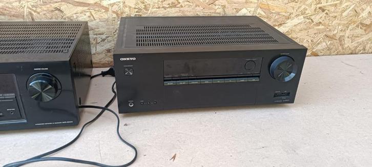 2x Surround Sound Versterker – Onkyo TX-SR373 & Denon AVR-X2, Audio, Tv en Foto, Versterkers en Ontvangers, Niet werkend, 5.1