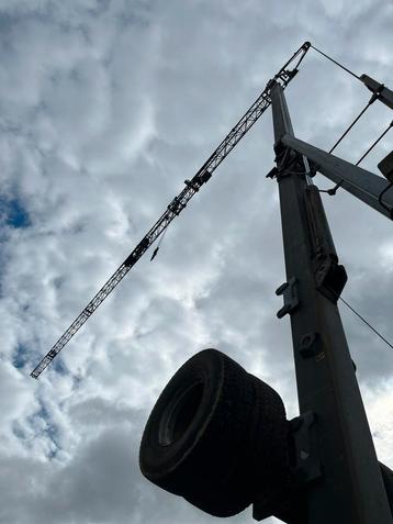 TE HUUR : 27 Meter bouwkraan beschikbaar voor biedingen
