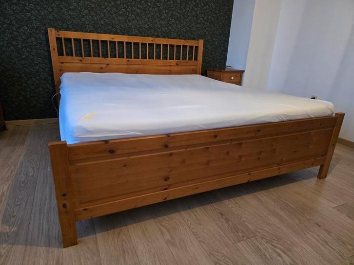 2-persoonsbed 1m80 x 2m00, Huis en Inrichting, Slaapkamer | Bedden, Zo goed als nieuw, Ophalen