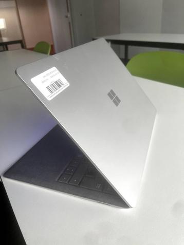 MICROSOFT Surface Laptop 5 14" Intel Core i5 256 GB 8 GB RAM beschikbaar voor biedingen