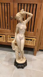 Statue d Aphrodite, Comme neuf
