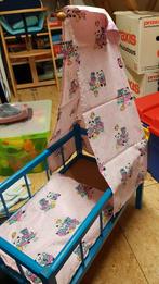 Houten poppenbed met matrasje en hemel, Kinderen en Baby's, Ophalen, Zo goed als nieuw, Babypop