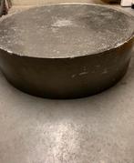 grote ronde poef in metaal hocker salontafel in metaal, Huis en Inrichting, Tafels | Salontafels, Ophalen, Gebruikt, 50 tot 100 cm
