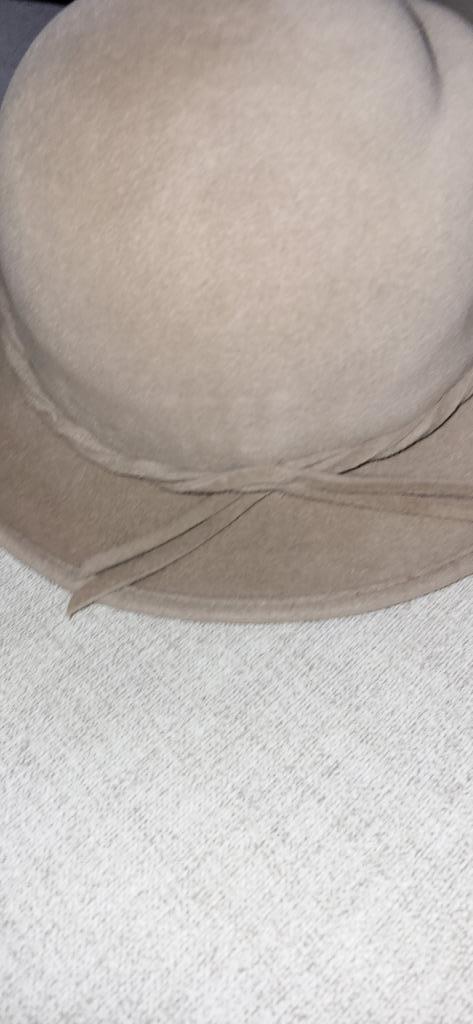 Hoed dames in vilt met fijn koordje afgeboord bijna NIEUW!, Kleding | Dames, Hoeden en Petten, Zo goed als nieuw, Hoed, 55 cm (S, 6⅞ inch) of minder