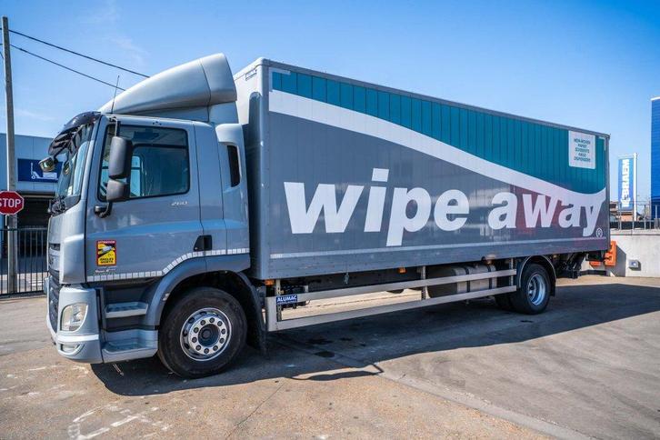 DAF CF 260 (19T) + DHOLLANDIA 2.5T. (bj 2017), Auto's, Vrachtwagens, Bedrijf, Te koop, Airconditioning, Elektrische ramen, Navigatiesysteem