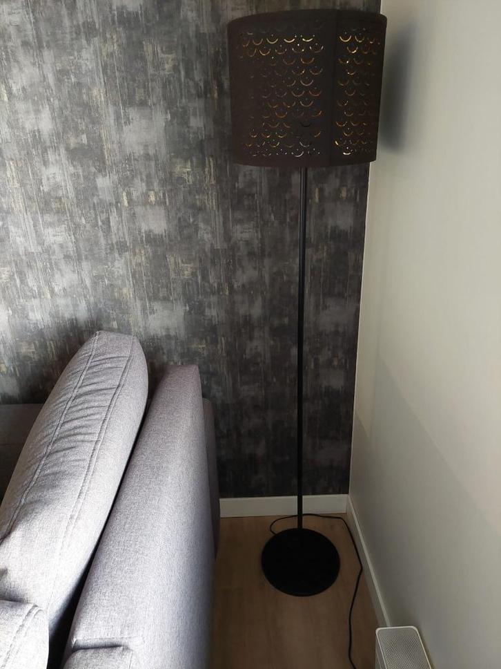 Staande lamp, Huis en Inrichting, Lampen | Vloerlampen, Zo goed als nieuw, Metaal, Ophalen