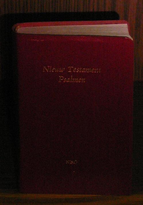 Het Nieuwe Testament en de Psalmen (m) (doos 8), Antiek en Kunst, Antiek | Religieuze voorwerpen, Ophalen of Verzenden