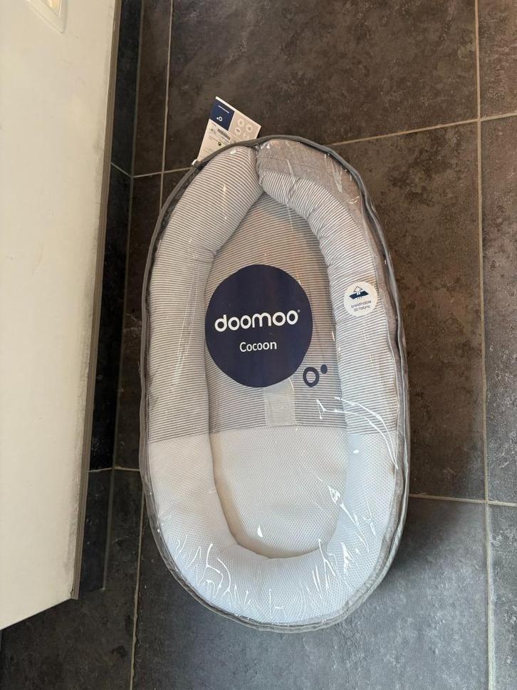 Doomoo Cocoon babynestje, Kinderen en Baby's, Kinderspulletjes, Zo goed als nieuw, Ophalen