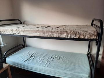 Lit superposé en métal avec matelas, Enlèvement, Utilisé, Lits superposés