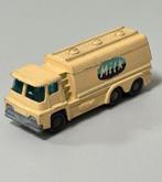 Vintage HUSKY 1:64 Tanker Milk Truck 1960s Diecast Made UK, Ophalen of Verzenden, Zo goed als nieuw, Bus of Vrachtwagen