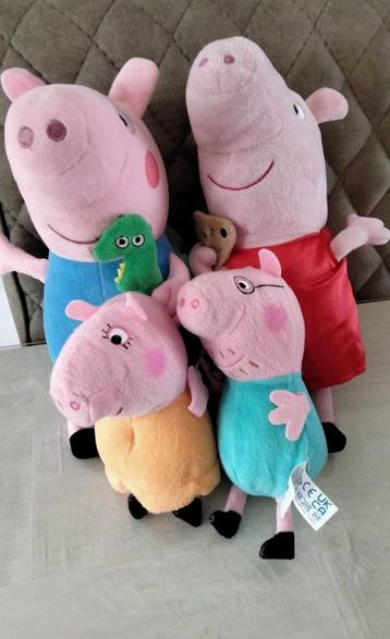 Famille Peppa Pig/4 animaux en peluche