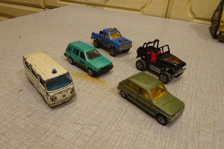 Majorettes 5 différentes voitures made in France, Hobby & Loisirs créatifs, Modélisme | Voitures & Véhicules, Utilisé, Voiture