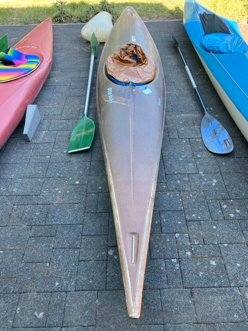 Wildwater kajak compleet met peddel, spatzeil en drijfhulp., Watersport en Boten, Kajaks, Gebruikt, 1-persoons, Ophalen