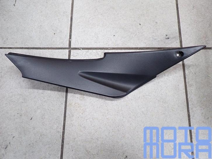 Tankkap rechts voor de Kawasaki ZX6R 2005 2006 636cc ZX6-R Z, Motoren, Onderdelen | Kawasaki, Gebruikt, Ophalen of Verzenden