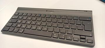 Logitech Bluetooth Tablet Keyboard + stand (nieuw) beschikbaar voor biedingen