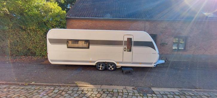 Hobby maxia wqm 660, Caravans en Kamperen, Caravans, Particulier, tot en met 4, 1500 - 2000 kg, Hobby, 8 meter en meer, Disselslot