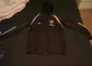 Arsenal jas te koop beschikbaar voor biedingen