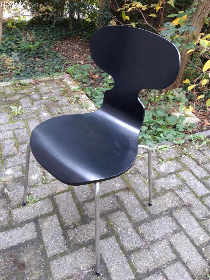 Stoel (VINTAGE design "Ant") Fritz Hansen, Huis en Inrichting, Stoelen, Gebruikt, Eén, Hout, Metaal, Zwart, Ophalen