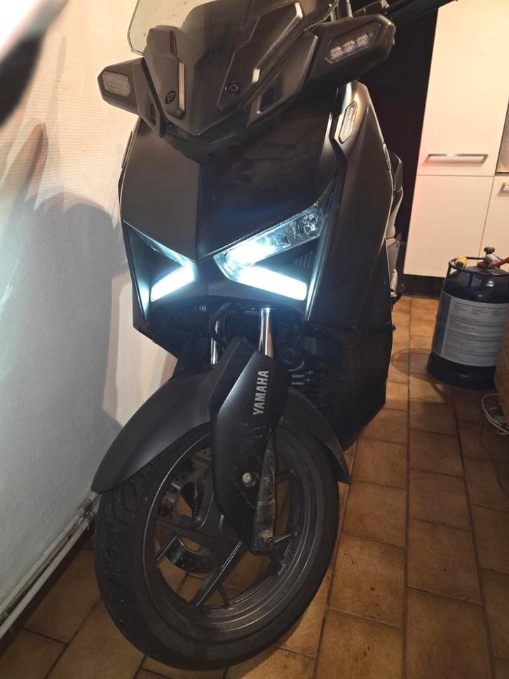 xmax 125 tech max 2024, Vélos & Vélomoteurs, Scooters | Kymco, Enlèvement