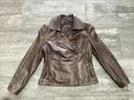 Caroline Biss leder jas 40/42, Kleding | Dames, Bruin, Maat 42/44 (L), Ophalen of Verzenden, Gedragen