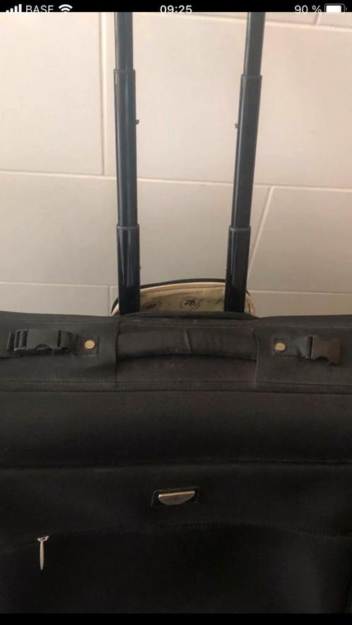 Belle valise avec 2 roues,pour facilité les déplacements, Handtassen en Accessoires, Koffers, Zo goed als nieuw