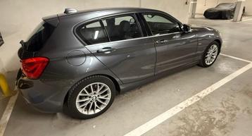 BMW 118iA Urban Line Automatique, Autos, 100 kW, Argent ou Gris, Achat, Euro 6