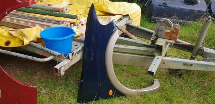 CHEVROLET TRANSPORT VOORSCHERM RECHTS BJ 98 TOT 2005, Auto-onderdelen, Carrosserie, Spatbord, Gebruikt, Ophalen of Verzenden