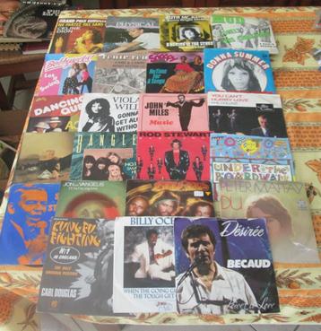 54 prima Vinyl Singles met pop en rock - jaren 70-80 beschikbaar voor biedingen