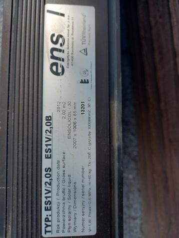 Zonneboiler panelen.   beschikbaar voor biedingen
