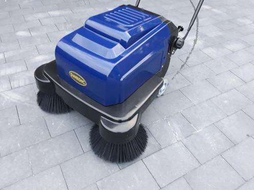 borstelmachiene 12v, Doe-het-zelf en Bouw, Reinigingsmachines, Zo goed als nieuw, Overige typen, Ophalen