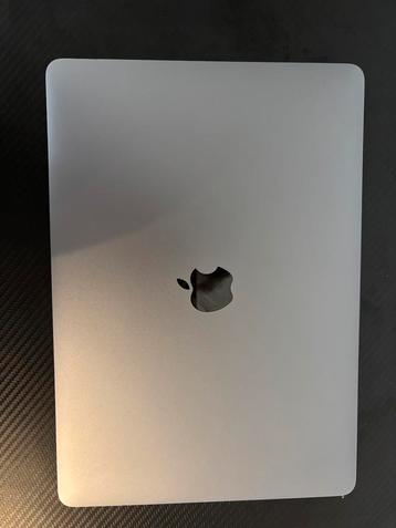  MacBook Pro M2 13” (2022) – 256 Go SSD – 8 Go RAM – 849€ beschikbaar voor biedingen