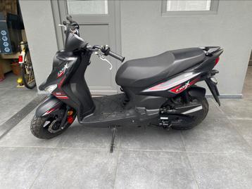 Sym crox 50cc + GRATIS helm, 49 cm³, Classe B (45 km/h), Enlèvement, Utilisé