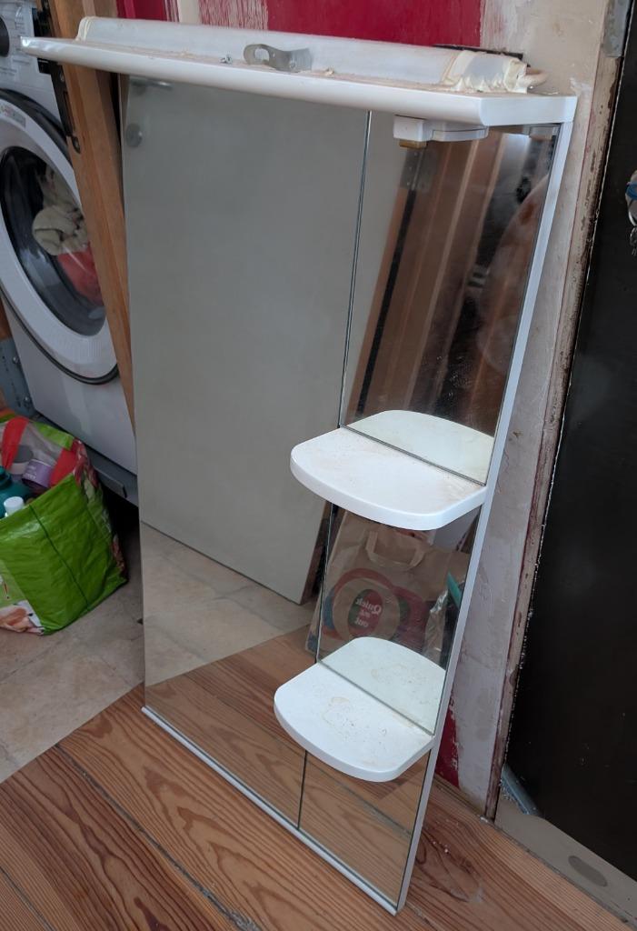 Miroir avec éclairage, Comme neuf, Enlèvement, 50 à 75 cm, 100 à 150 cm