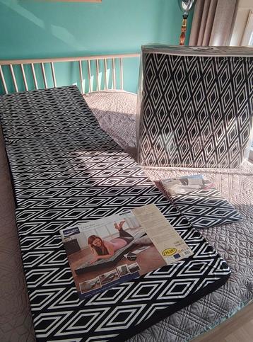 2 matelas 190x65x8.5cm + 1 housse couette identique  beschikbaar voor biedingen