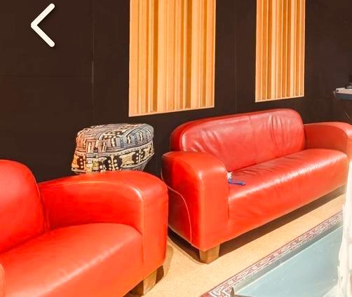 Rode lederen zetel-set, Huis en Inrichting, Zetels | Zetels, Gebruikt, Rechte bank, Driepersoons, Leer, Ophalen