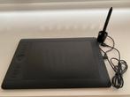 Wacom Intuos Pro met aansluitingskabel en pen met houder, Computers en Software, Tekentablets, Ophalen, Zo goed als nieuw