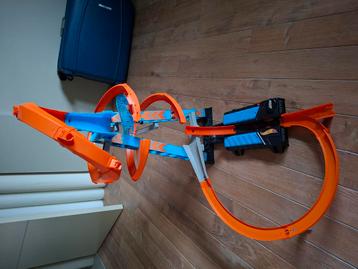 Hot wheels sky crash tower beschikbaar voor biedingen